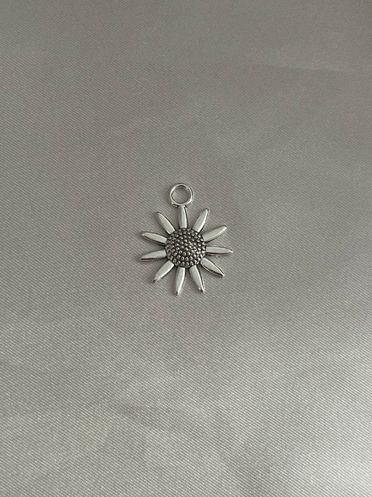 Sunbeam Daisy Charm